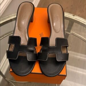 Hermes Black Leather Women's Sandals